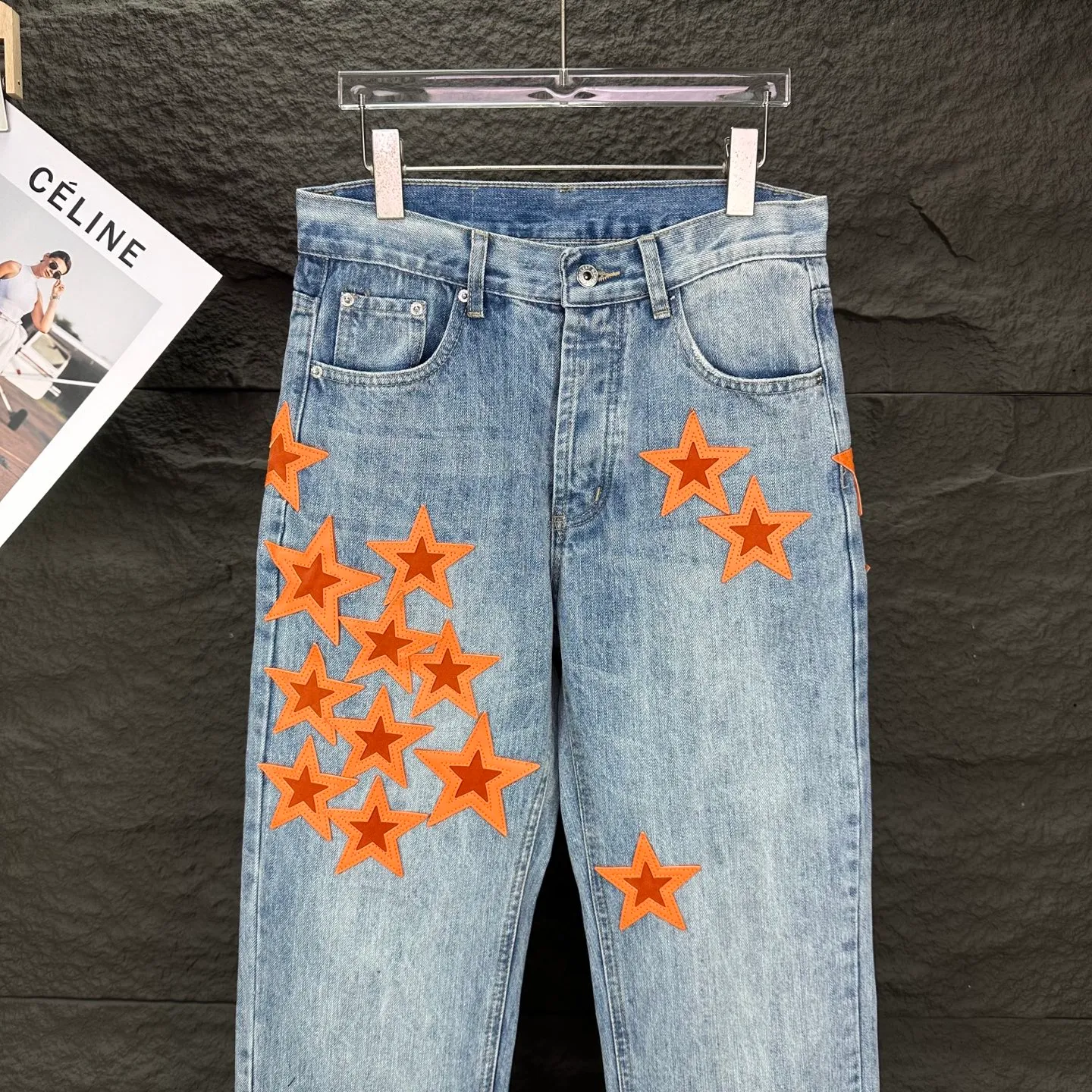 P290 GALLERY DEPT. Co-branded 2025 new limited edition orange star patchwork couple style washed loose jeans 🔥High version🔥High version🔥 Top ceiling quality Styles with different washed textures are very friendly to people with thin legs and thick legs. The straight and loose version is very flattering to the leg shape. Moderate length that never goes out of style, easy and casual to match, basic styling for various styles, a must-have in the wardrobe! The fabric is stiff but also makes the upper body soft without losing texture. The washing process is even more perfect. It is a must-have item for everyone! ! ! Washed wheat, hang tag, pants label, three complete labels, color: blue, size: 28, 30, 32, 34, 36 (five sizes)